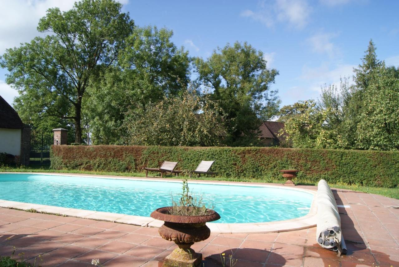 Chateau Du Blanc Buisson Saint-Pierre-du-Mesnil Exterior photo